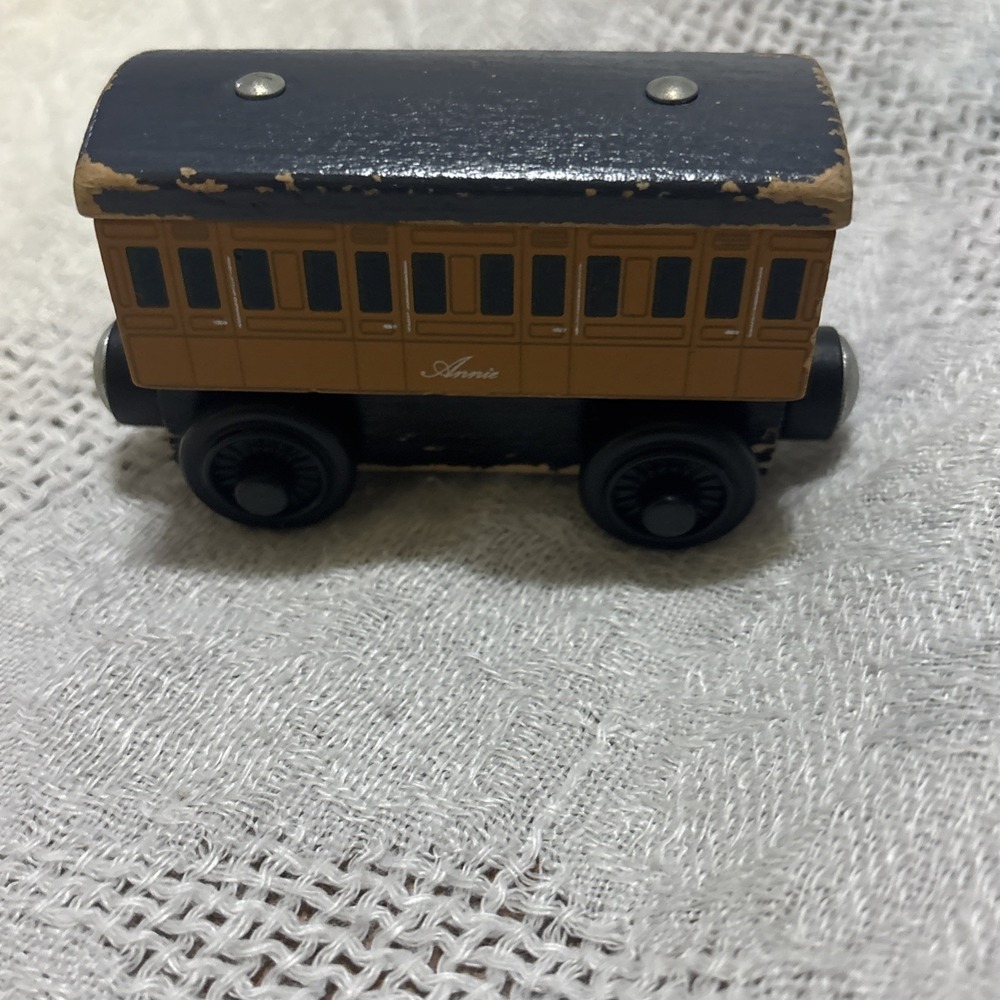 Thomas The Train Annie Passenger‎ Coach Car Wooden Railway Friends 2012
